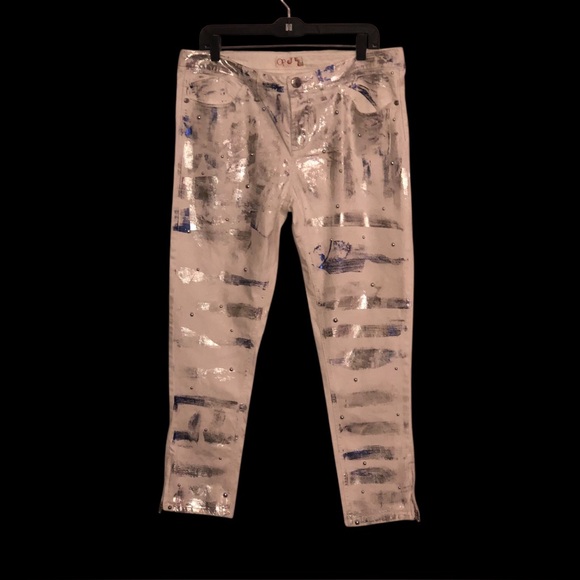 White Stretch Denim Silver Blue Metallic Foil Silver Studs Size 15 W34 X L26 NEW - Picture 12 of 12